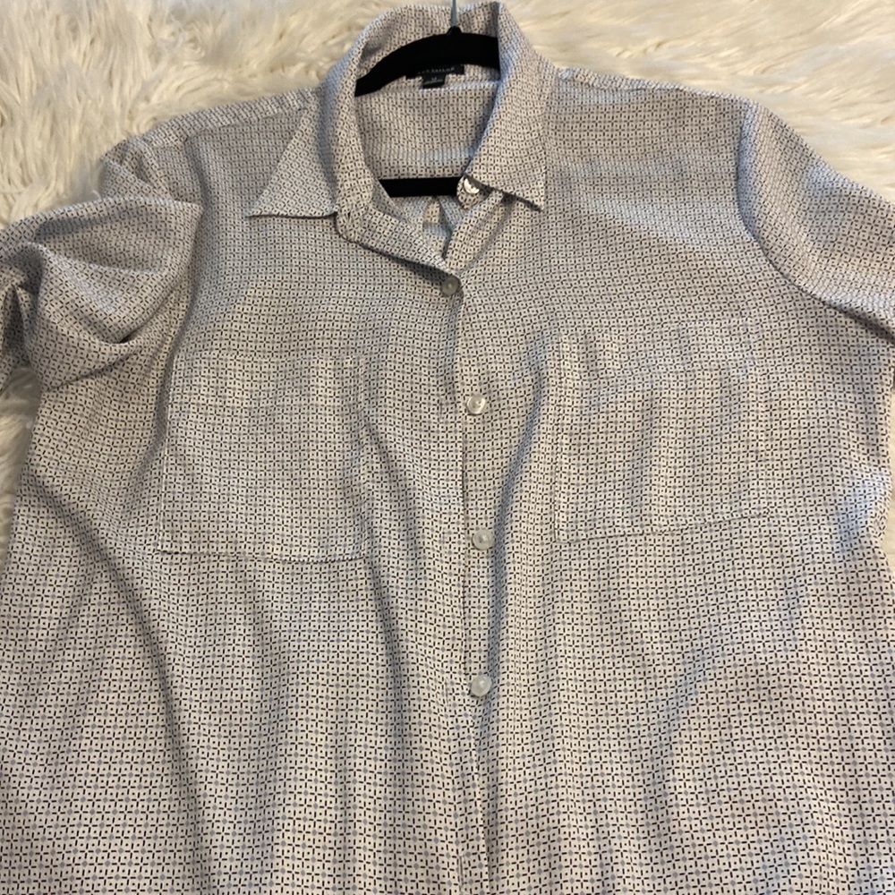 Ann Taylor Blouse size M excellent condition length 27” bust 36” - Picture 8 of 12